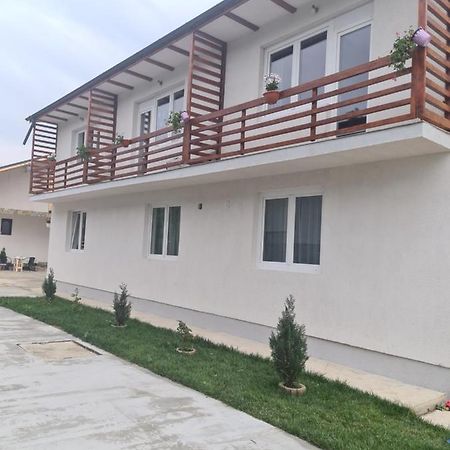Apartmán Luca'S House Balotešti Exteriér fotografie