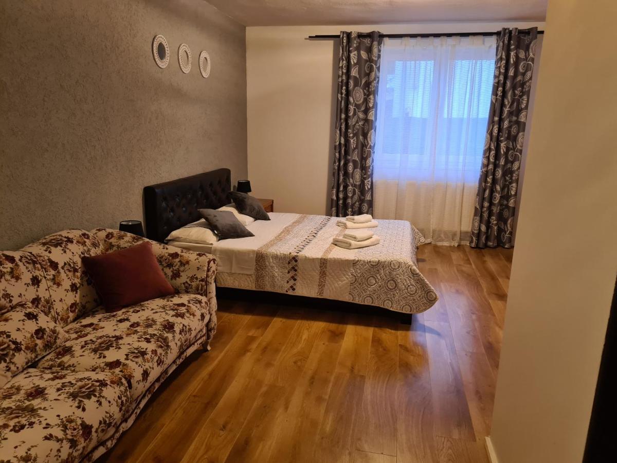 Apartmán Luca'S House Balotešti Exteriér fotografie